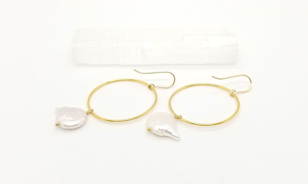 The Keshi - Keshi Pearl Gold Hoop Earrings