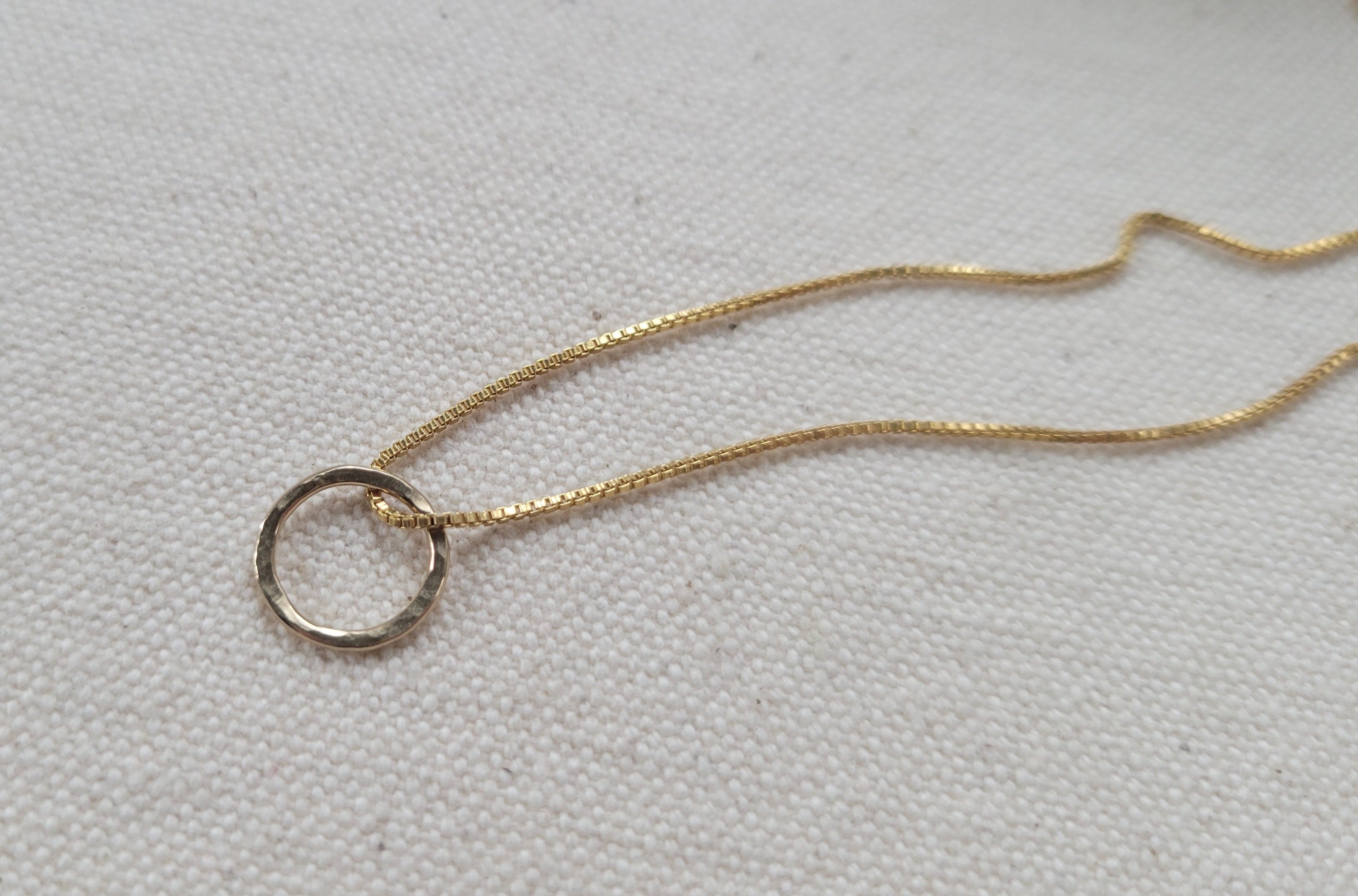 The Unity Gold - Hammered Gold Floating Circle Necklace