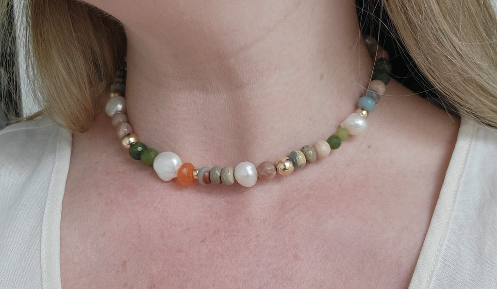 The Seventies Vibe - Multi Gemstone Gold Necklace