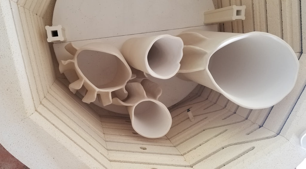 Che Chem Ha Cave Drapery Vase