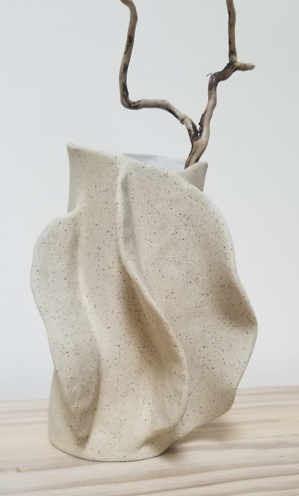 Che Chem Ha Cave Drapery Vase