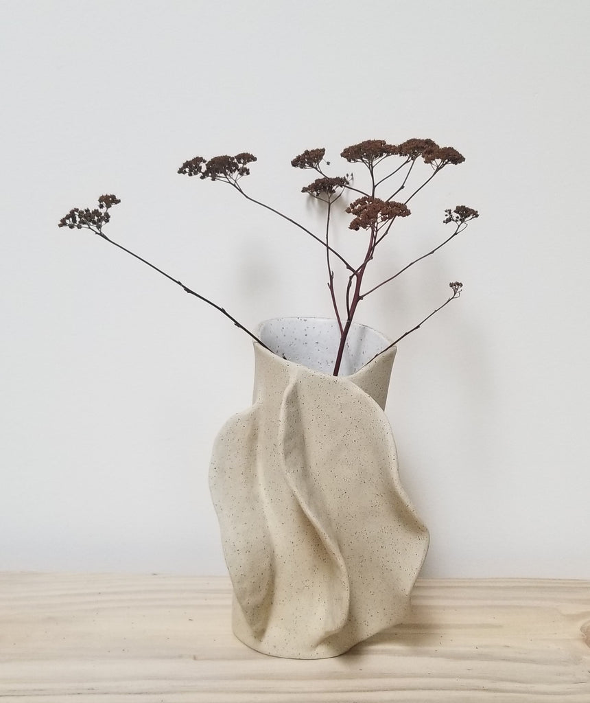 Che Chem Ha Cave Drapery Vase