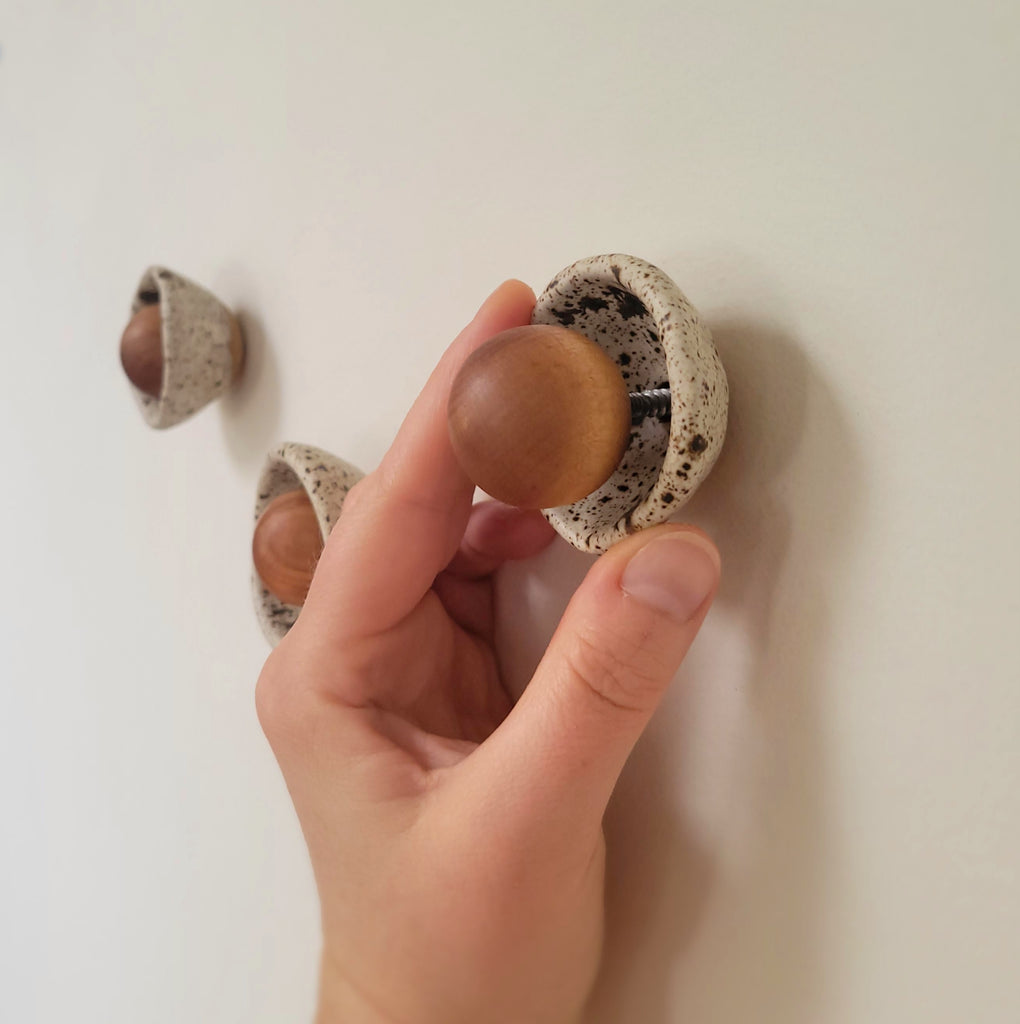 Wabi-Sabi Knobby Kusshi Wall Hooks - Quail Egg