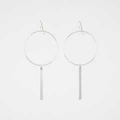 The Quinn - Silver Circle Bar Dangle Earrings