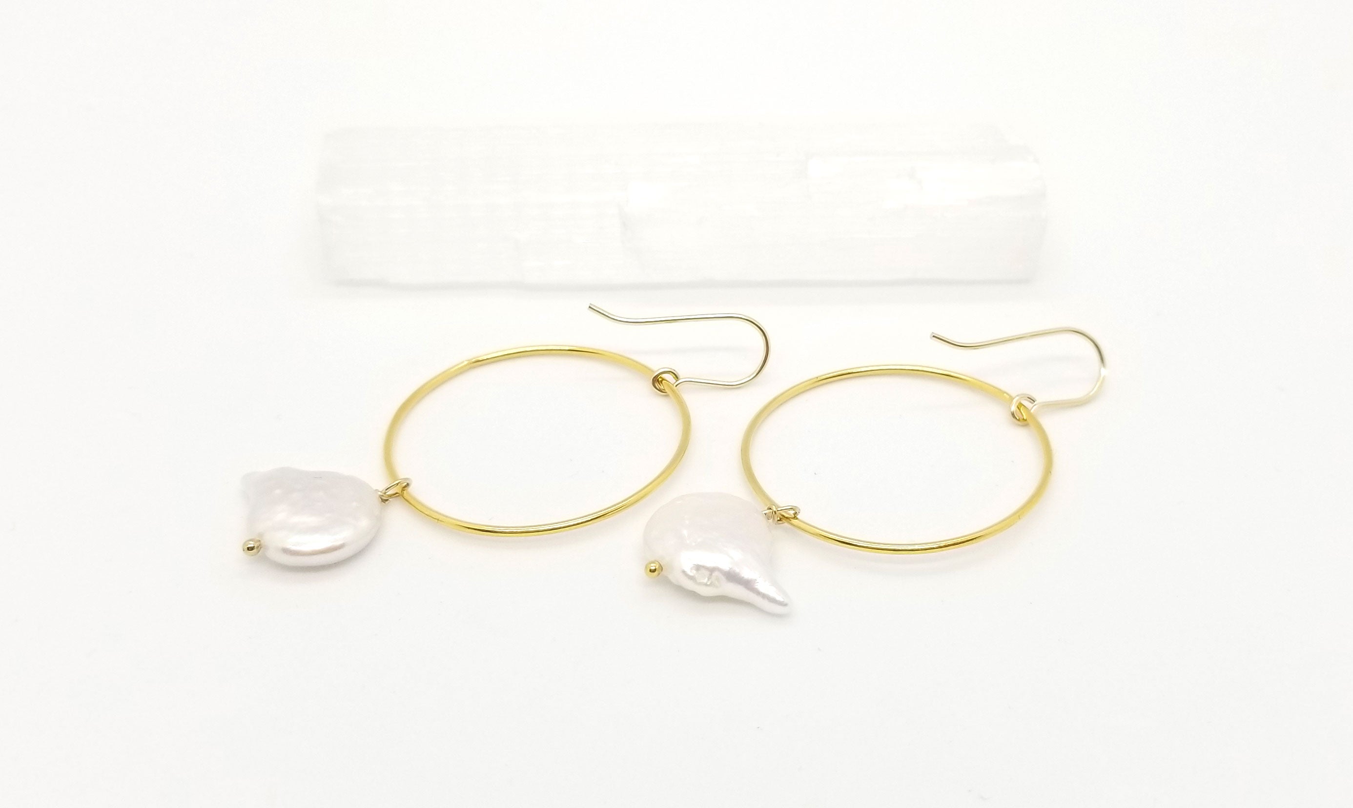 The Keshi - Keshi Pearl Gold Hoop Earrings
