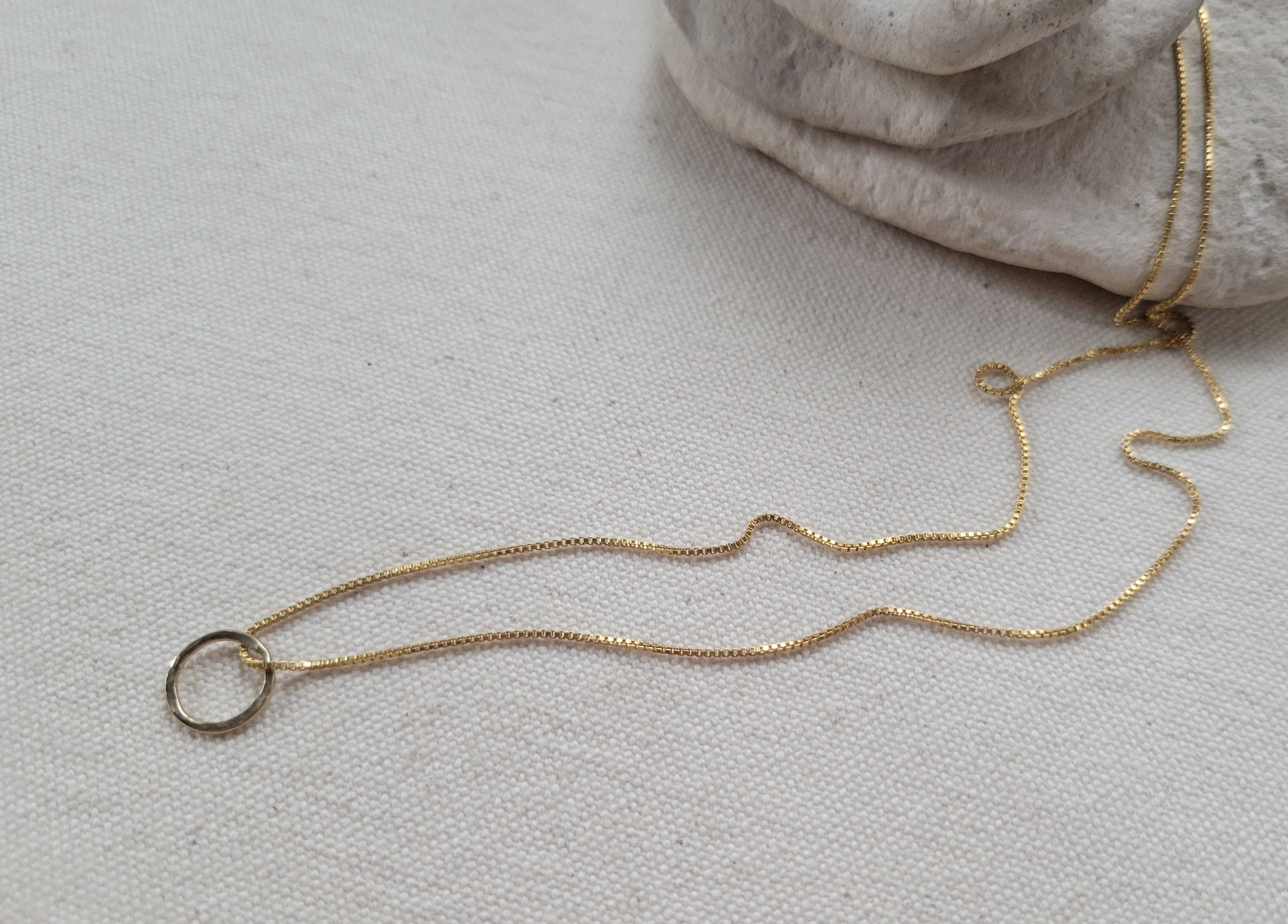The Unity Gold - Hammered Gold Floating Circle Necklace