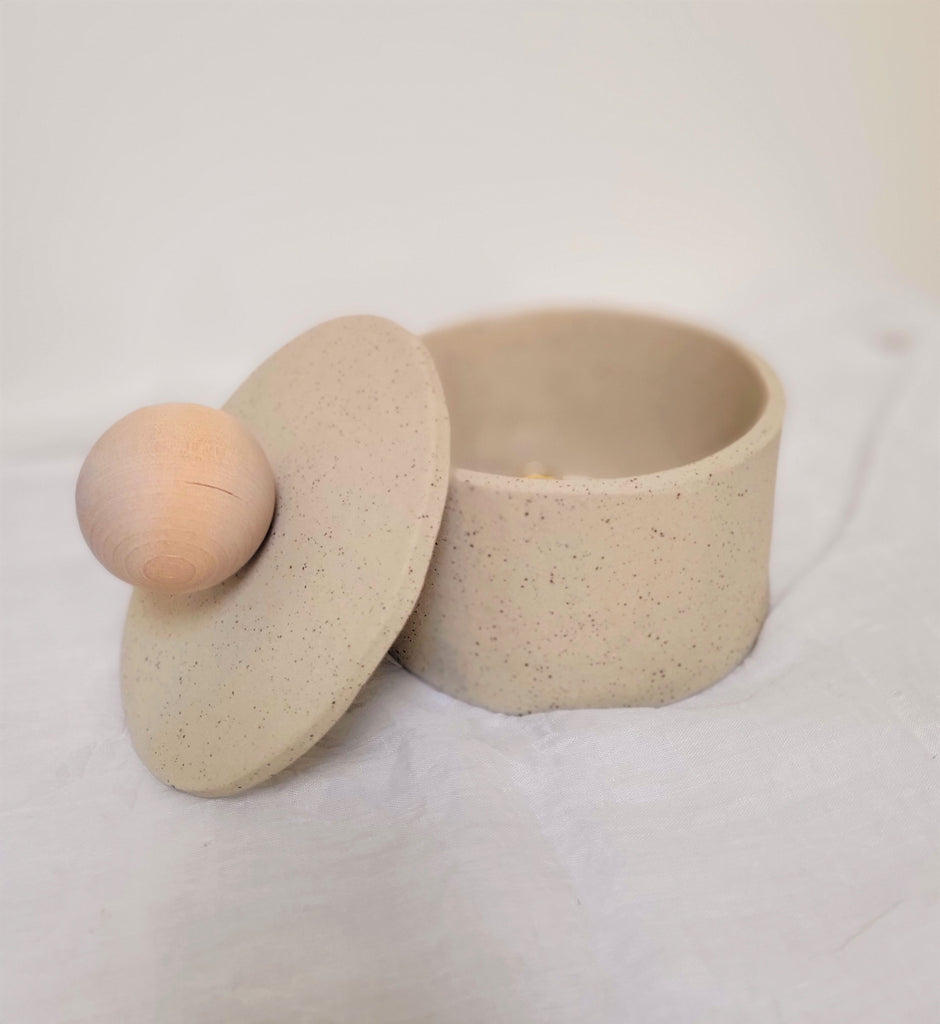Cream Ceramic Pottery Container With Wood Ball