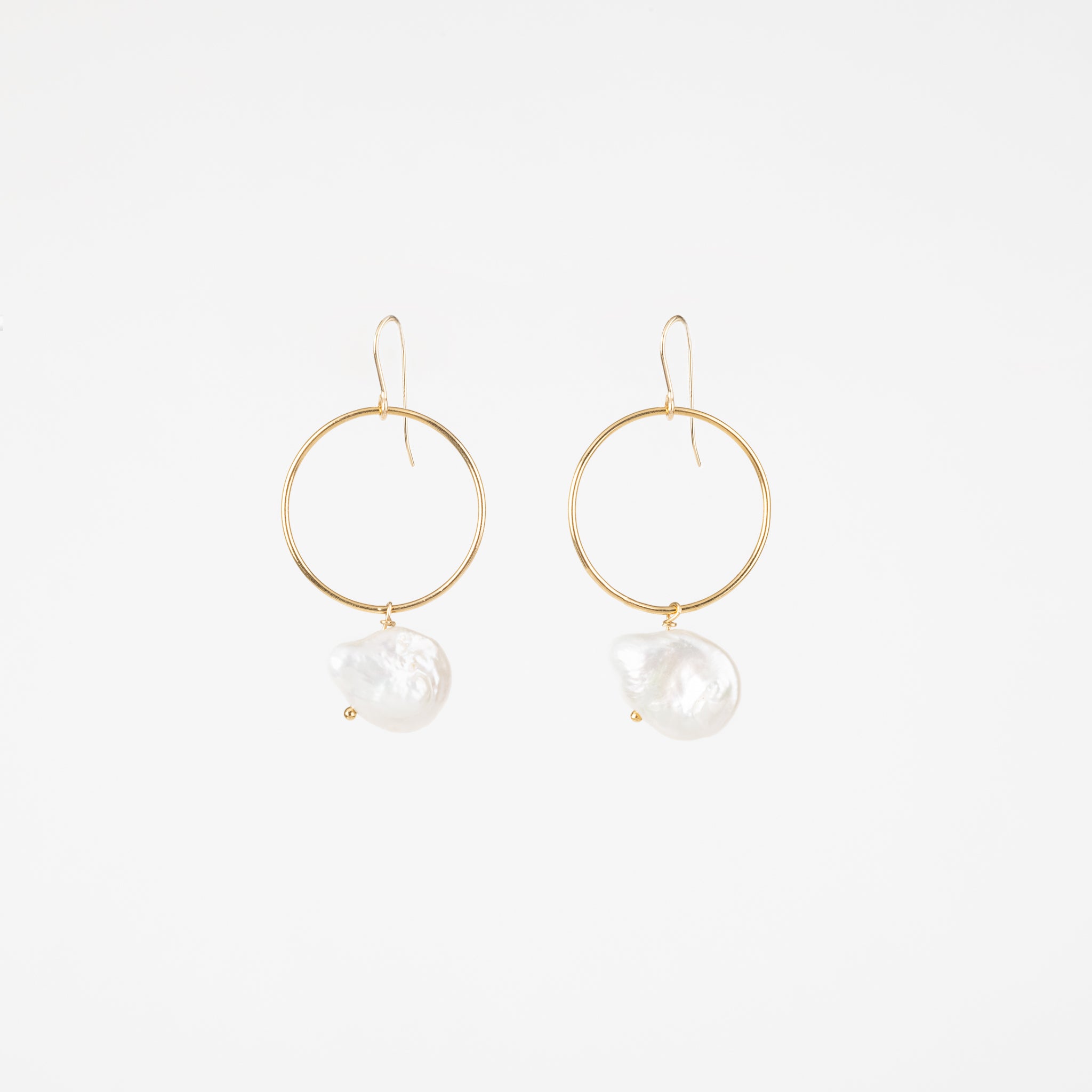 The Keshi - Keshi Pearl Gold Hoop Earrings